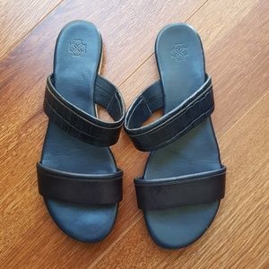 Navy Leather Ann Taylor Sandals